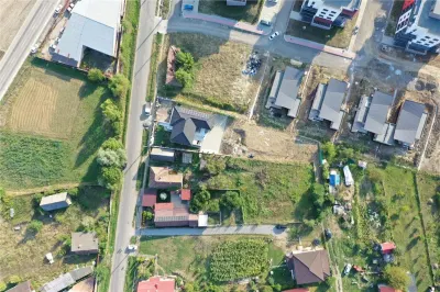 Proprietate cu teren mare 1079 mp, utilitati, ideal investitie â€“ Livezeni - foto 6