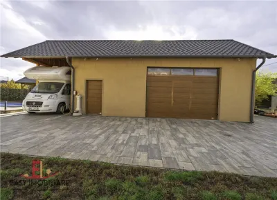 Casa moderna cu piscina, panouri solare, pompa caldura si teren de 1400 mp, Ernei, Mures - foto 6