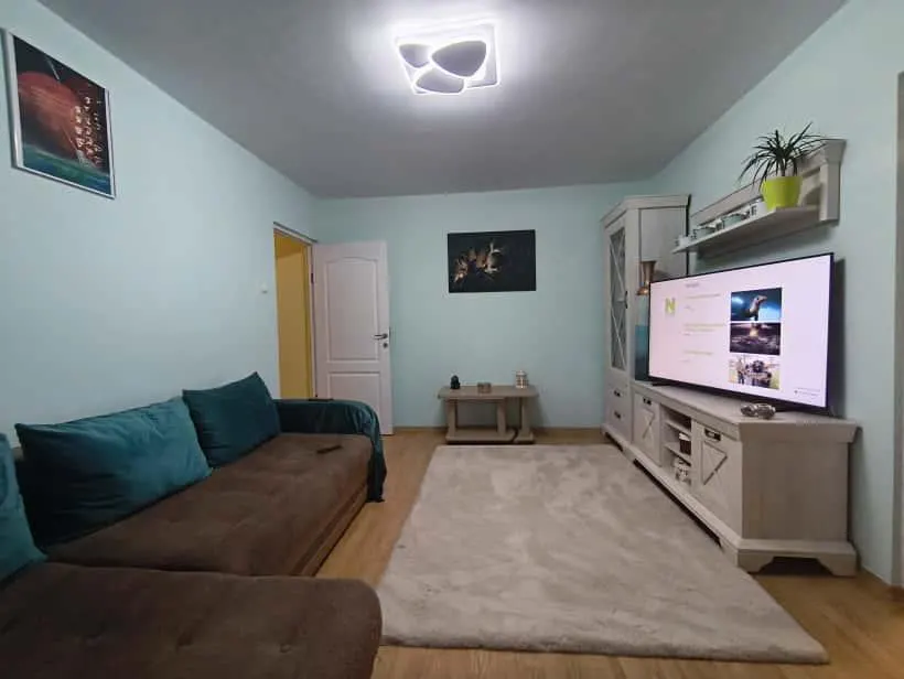 Apartament La Cheie Renovat/Ultilat/Mobilat Zona Linistita Dambu Pietros - foto 3