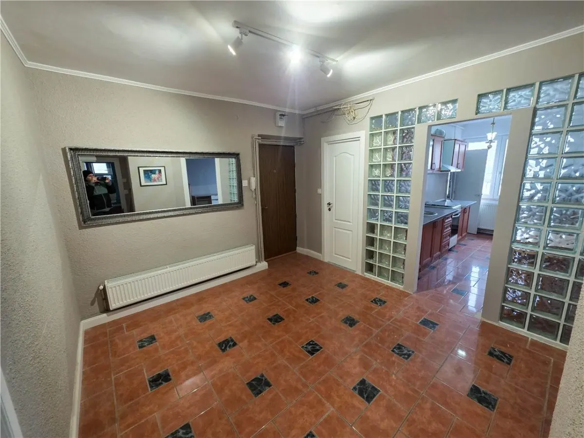 Apartament 3 camere, UMF, 2 bai, Ultracentral, renovat complet,Targu Mures - foto 3