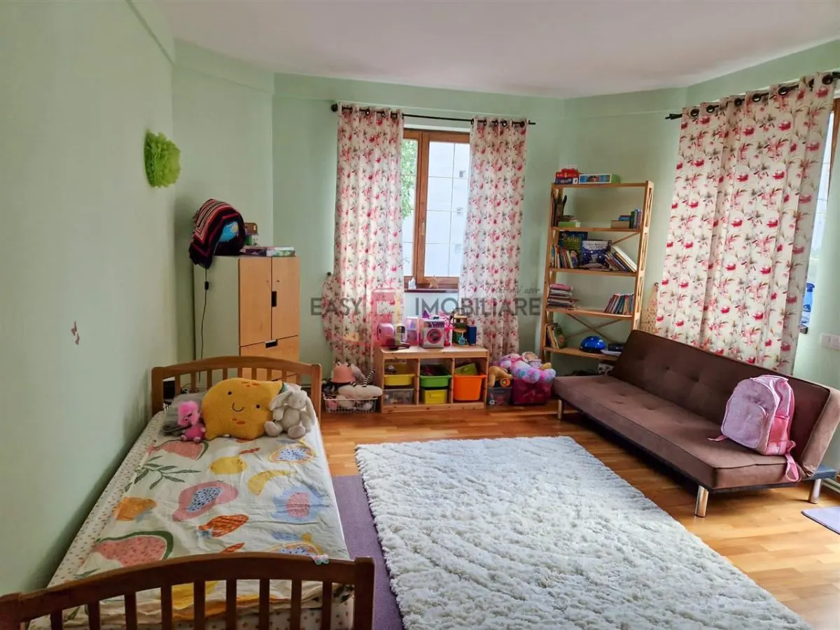 Vila 5 camere, ultracentral, 278 mp,  teren 724mp, Targu Mures - foto 15