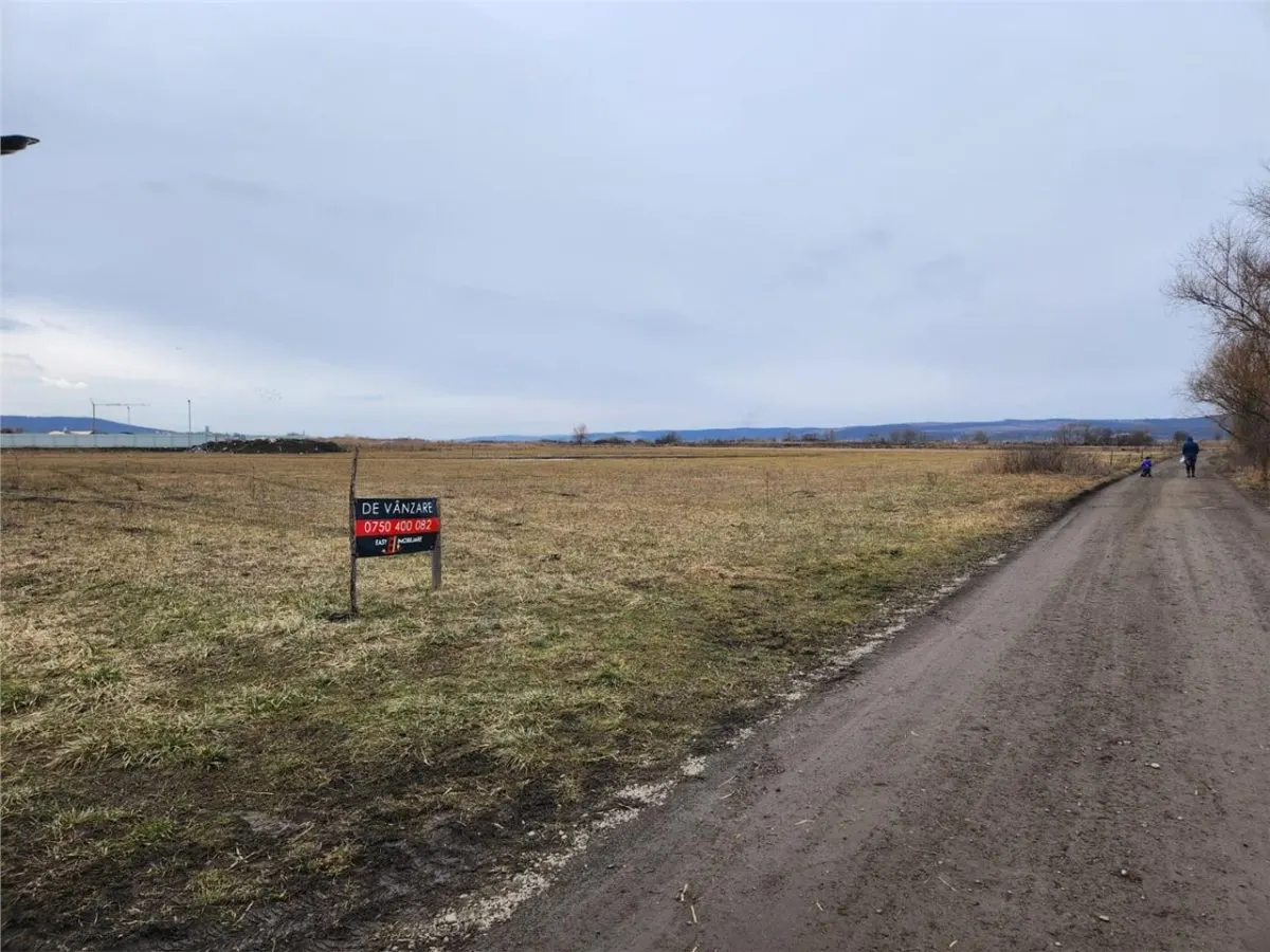 Teren intravila drept, loc de casa , 1300 mp Ernei,  Mures, zona linistita - foto 3