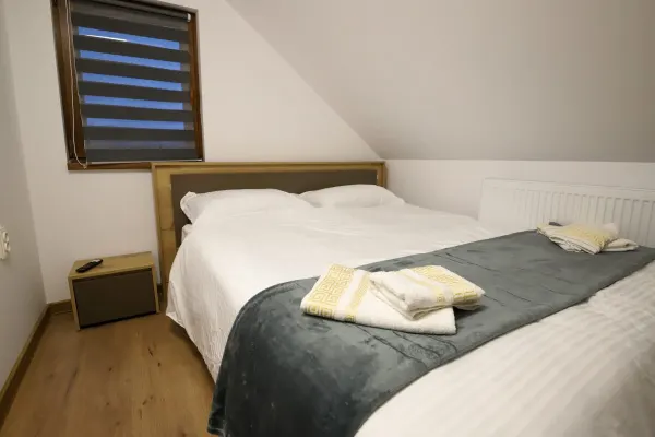 Casă 6 camere Ibanesti - poza 11