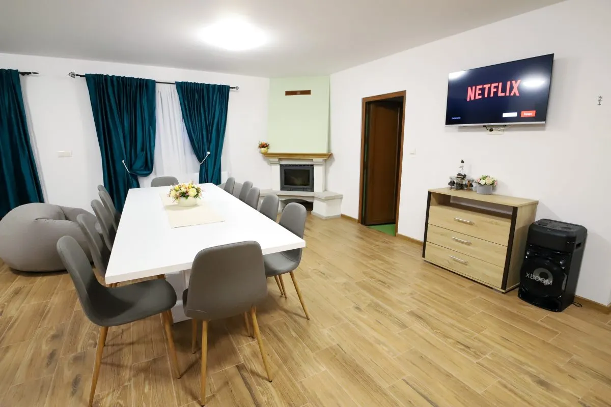Cabana Ibanesti, locatie superba, Jacuzzi, 6 camere, - foto 16