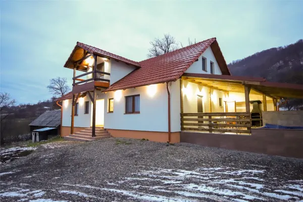 Casă 6 camere Ibanesti - poza 3