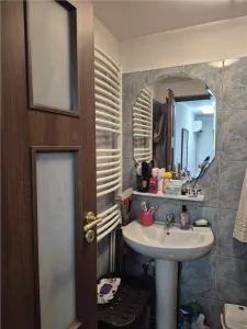 Apartament 3 camere zona Berceni - foto 11