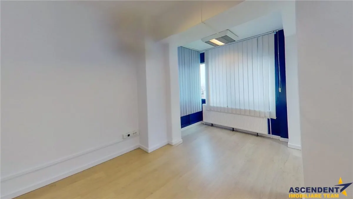 Spatiu birouri, renovat, Centrul Civic, Brasov. - foto 16