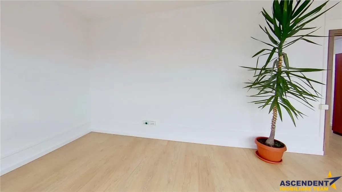 Spatiu birouri, renovat, Centrul Civic, Brasov. - foto 21