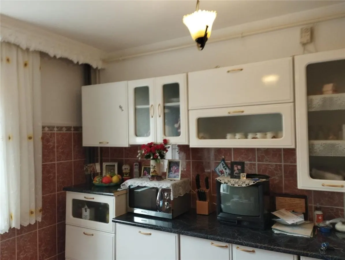 3 camere decomandate, Bistrita lac, Bacau - foto 2