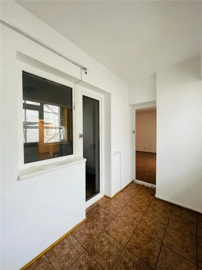 INCHIRERE APARTAMENT 3 CAMERE ZONA MALL VITAN  OCTAVIAN GOGA  SECTOR 3 - foto 6