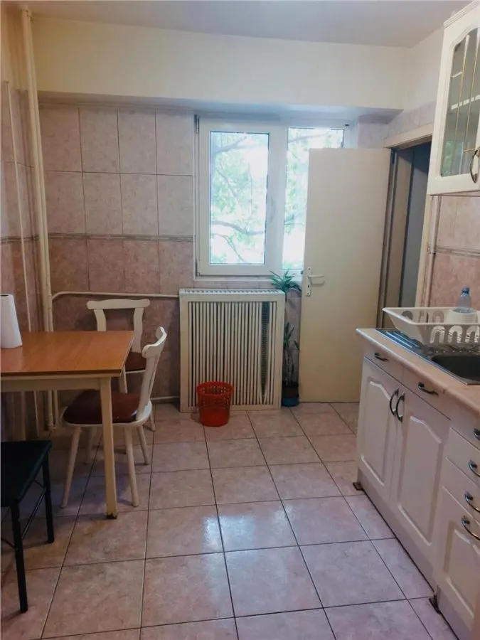 INCHIRERE APARTAMENT 3 CAMERE ZONA MALL VITAN  OCTAVIAN GOGA  SECTOR 3 - foto 9