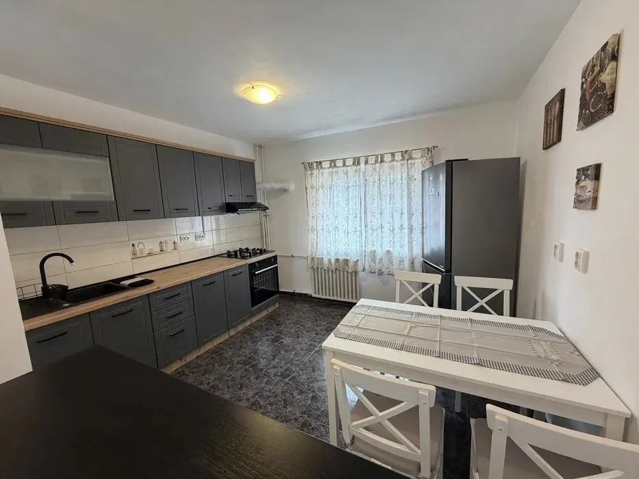APARTAMENT 3 CAMERE DE  INCHIRIAT ZONA UNIRII NERVA TRAIAN - foto 3