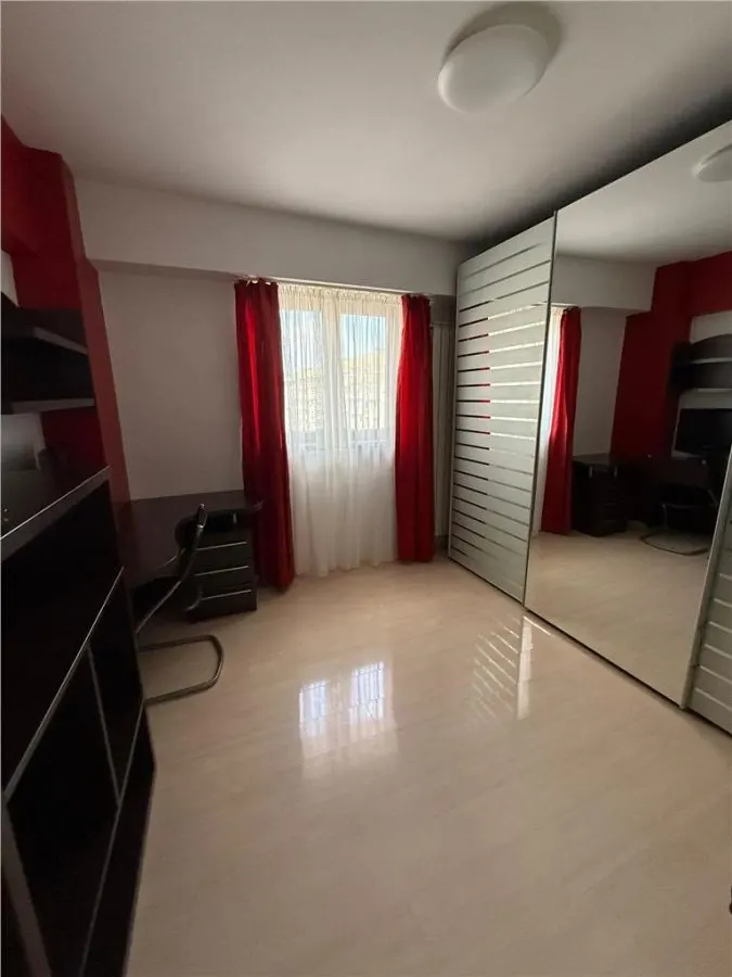 APARTAMENT 3 CAMERE DE INCHIRIAT NERVA TRAIAN UNIRII - foto 5