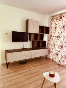Kasper, Tractorul, Brasov - foto 4