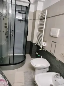 INCHIRIEZ APARTAMENT MODERN 2 CAMERE UNIRII  | NERVA TRAIAN - foto 9