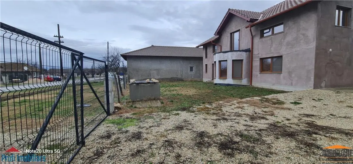 VILA PREMIUM | 240mp utili | 923mp teren | Constructie Impunatoare | Agrisul Mare – Arad - foto 21