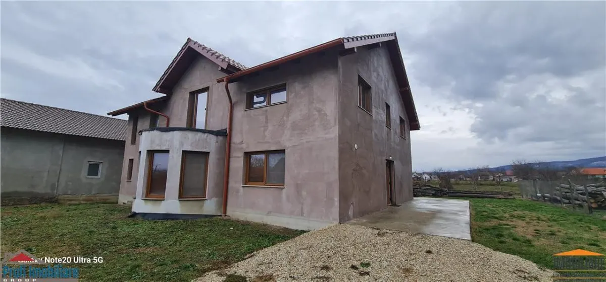 VILA PREMIUM | 240mp utili | 923mp teren | Constructie Impunatoare | Agrisul Mare – Arad - foto 22