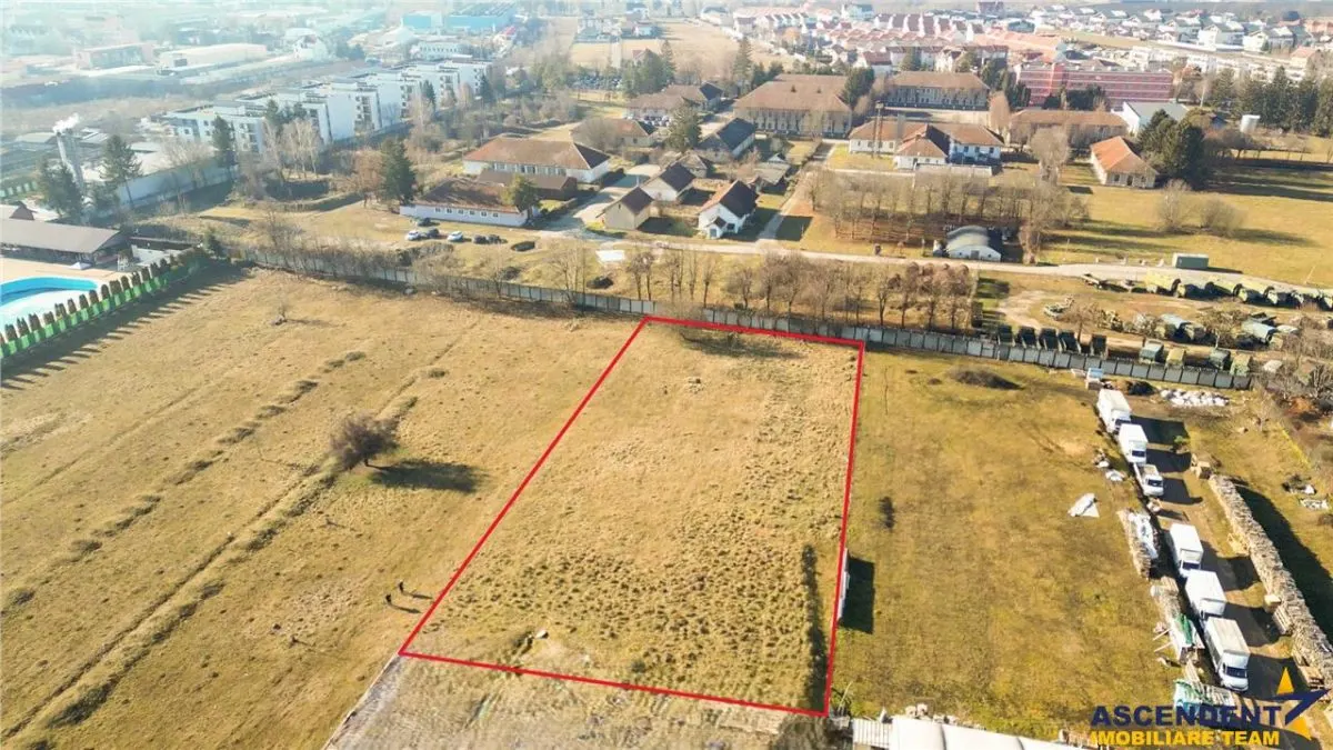 Teren intravilan, pe 3.500 mp, pozitie apreciabila, Grivitei, Brasov - foto 2