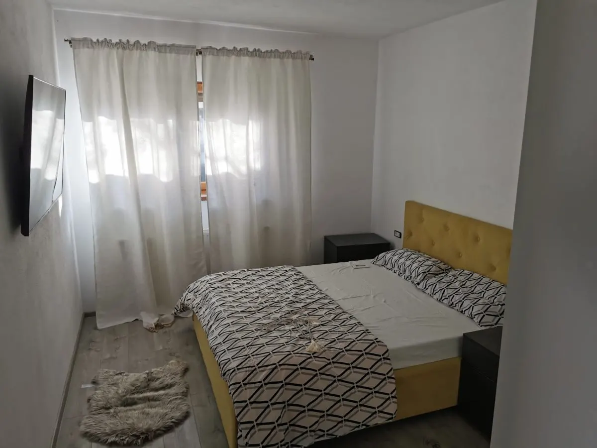Casa individuala, cu 2 apartamente mobilate si utilate modern, Brasov - foto 4
