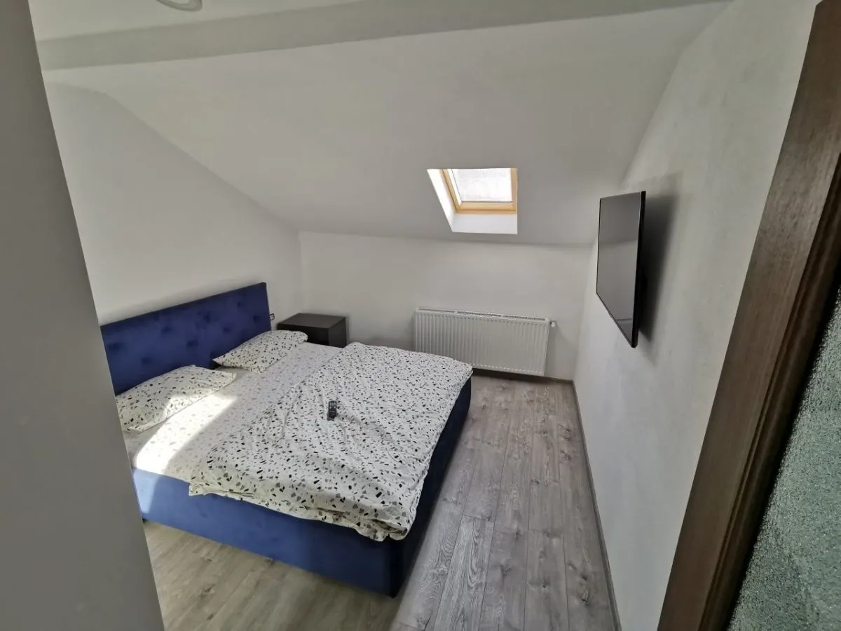 Casa individuala, cu 2 apartamente mobilate si utilate modern, Brasov - foto 6
