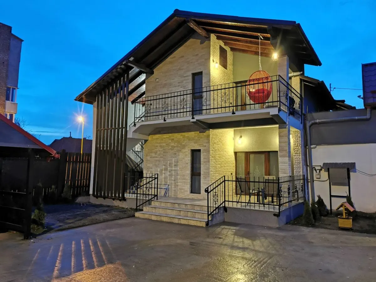 Casa individuala, cu 2 apartamente mobilate si utilate modern, Brasov - foto 7