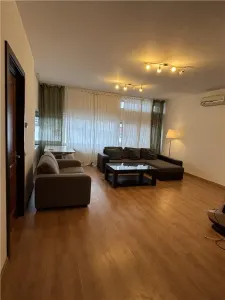 APARTAMENT DE LUX CU 3 CAMERE DE ÎNCHIRIAT ÎN ZONA UNIRII / PIATA UNIRII - Bucuresti