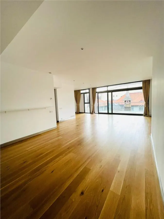 VANZARE APARTAMENT 4 CAMERE DOUA LOCURI PARCARE ZONA KISELEFF SECTOR 1 - foto 1