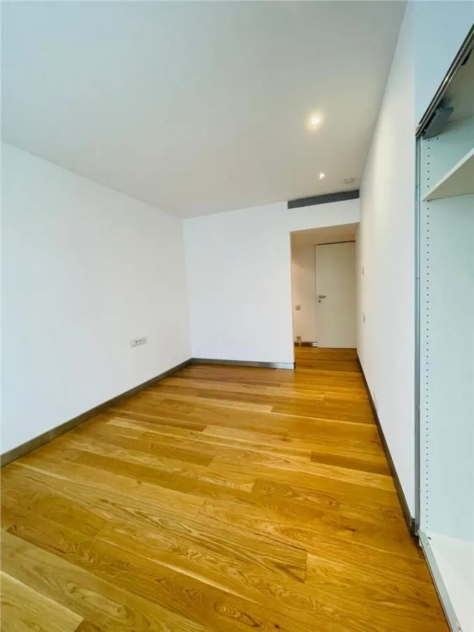INCHIRIERE APARTAMENT 4 CAMERE DOUA LOCURI PARCARE ZONA KISELEFF SECTOR 1 - foto 19