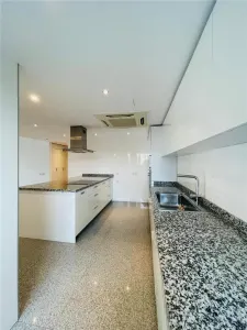 INCHIRIERE APARTAMENT 4 CAMERE DOUA LOCURI PARCARE ZONA KISELEFF SECTOR 1 - foto 5
