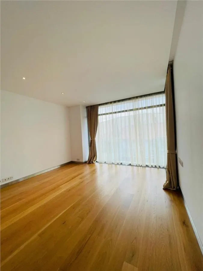 INCHIRIERE APARTAMENT 4 CAMERE DOUA LOCURI PARCARE ZONA KISELEFF SECTOR 1 - foto 10