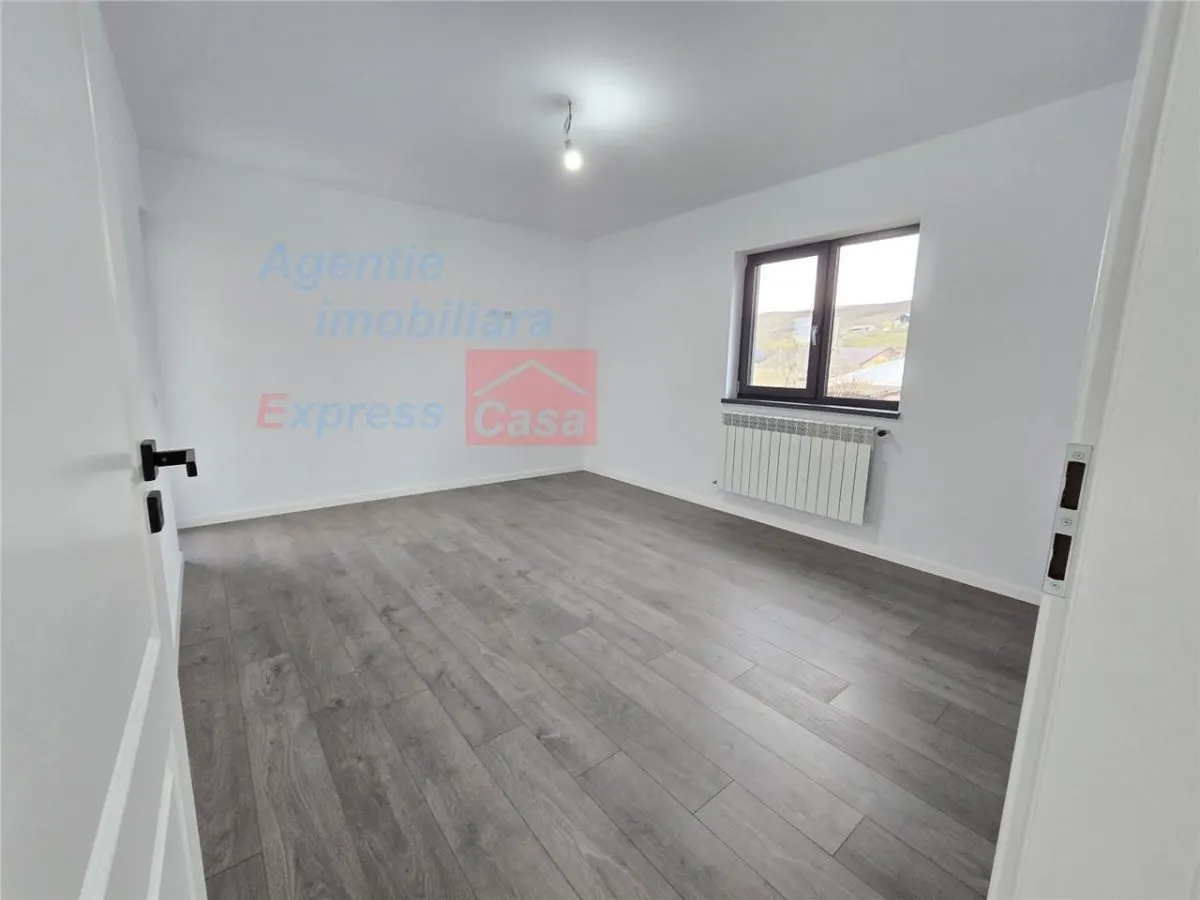 Super oportunitate!! Casa noua, intabulata, la 10 min. de Valea Lupului - foto 13