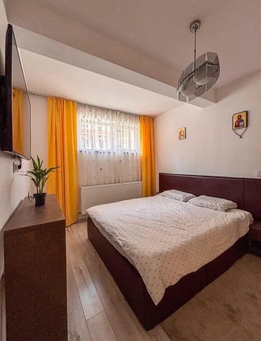 Doua camere cu terasa generoasa, loc de parcare si boxa, zona Tractoru, Imperial Residence  - foto 1