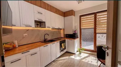 Doua camere cu terasa generoasa, loc de parcare si boxa, zona Tractoru, Imperial Residence  - foto 3