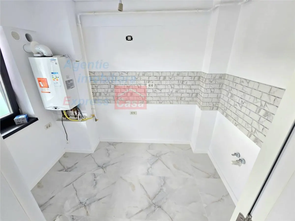 Pret redus! Apartament de vanzare: 3 camere, Palas Mall - foto 2