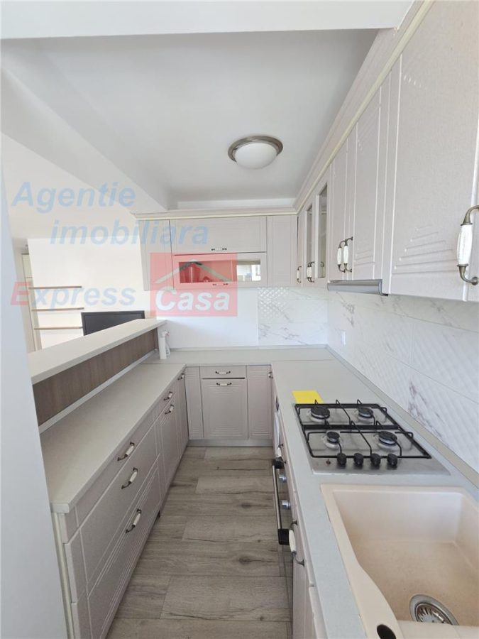 Pret redus! Apartament de vanzare: 3 camere, Palas Mall - foto 8