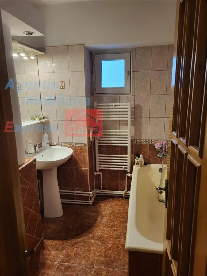 Apartament 3 camere, etaj 1, Pacurari Petru Poni - foto 7