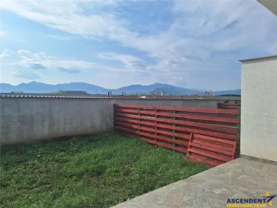 Duplex de inchiriat,cu terasa si loc parcare, Sanpetru, Brasov - foto 2