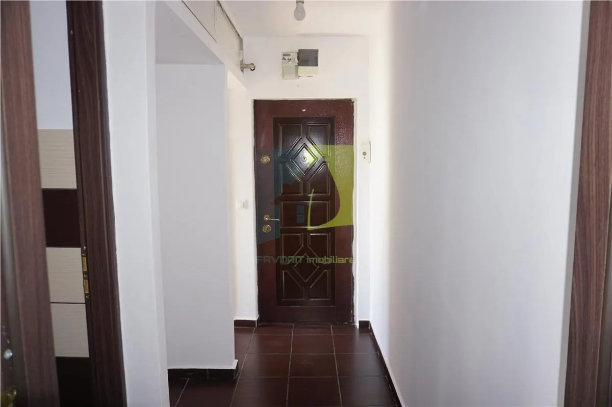 3 camere cu centrala in Craiovita-comision 0% - foto 8