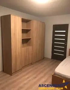 Apartament cu 2 camere,zona Cornisa - foto 2