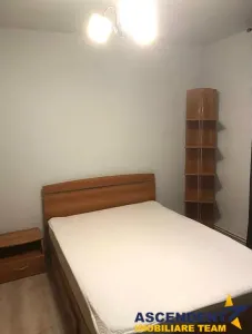 Apartament cu 2 camere,zona Cornisa - foto 3