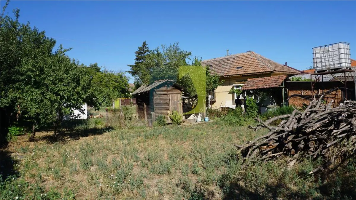 Teren stradal cu casa veche in Podari - toate utilitatile - foto 6