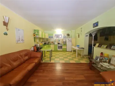 Vila multifunctionala in Predeal - oportunitate  resedinta si/sau afacere - foto 2