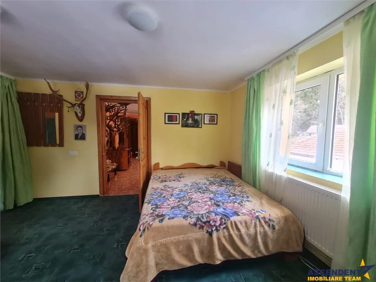 Vila multifunctionala in Predeal - oportunitate  resedinta si/sau afacere - foto 6