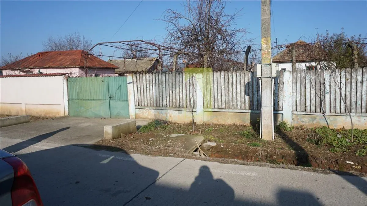 Teren de 2066 mp cu casa in Ghindeni-0% COMISION CUMPARATOR - foto 11