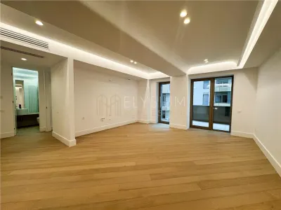 Apartament 3 Camere de Vanzare Cortina 126 - Bucuresti