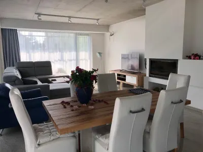 INCHIRIERE CASA VILA LUX individuala 6 camere EROU IANCU NICOLAE JOLIE VILLE BANEASA - Bucuresti