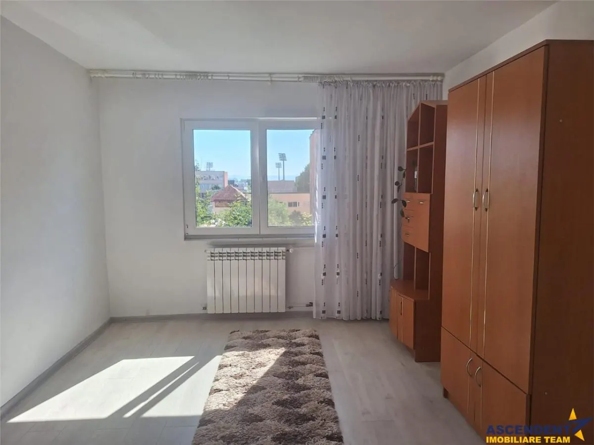 Camera de vanzare, Uzina 2, Brasov - foto 1