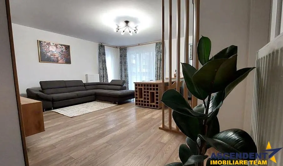 Apartament cu 3 camere, Maurer, Libertatii, Targu Mures. - foto 1