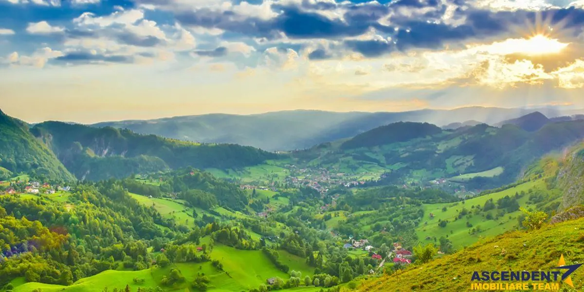 12.500 mp teren, Moieciu, Brasov - foto 1