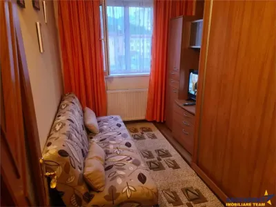 Apartament cu 3 camere, decomandat, mobilat și utilat, Astra, Brasov - foto 3